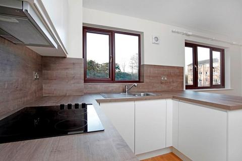 1 bedroom apartment to rent, at North East & South West, Flat 13, Francis Court, 3, Myers Lane SE14