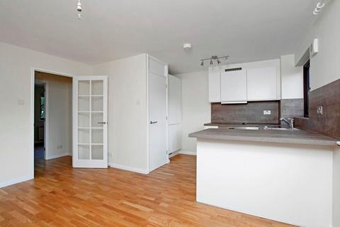 1 bedroom apartment to rent, at North East & South West, Flat 13, Francis Court, 3, Myers Lane SE14