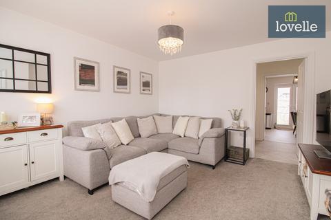 3 bedroom semi-detached house for sale, Daisy Drive, Laceby DN37