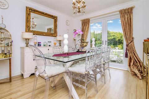 4 bedroom detached house for sale, Main Street, Foston, Grantham