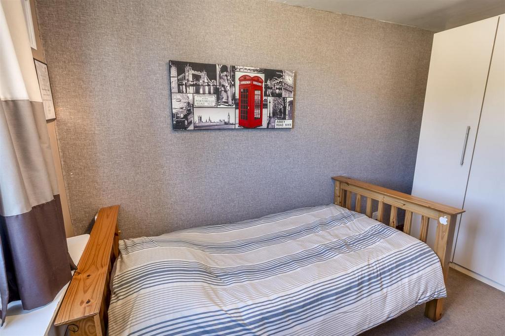 DSC 1435-Edit bedroom.JPG