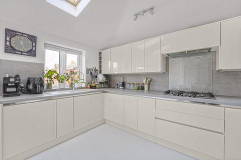 77 Cray Road, Sidcup, DA14 5DL