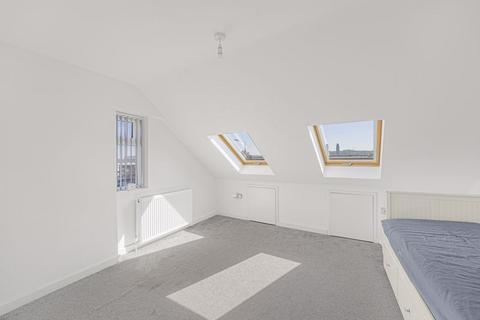 77 Cray Road, Sidcup, DA14 5DL