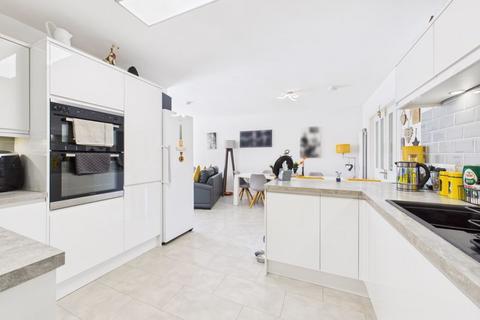 85 Arden Grove, Kilsyth, G65 9LZ