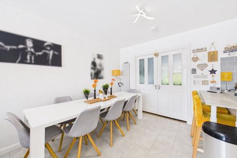 85 Arden Grove, Kilsyth, G65 9LZ