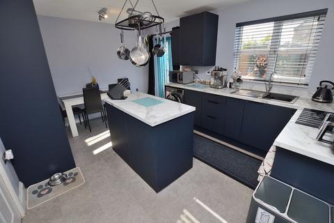 3 bedroom semi-detached house for sale, 40 Church Lane, Timberland