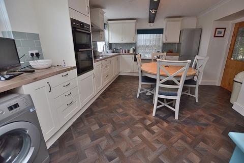 4 bedroom detached house for sale, Elizabethan House, 58 High Street, Coningsby