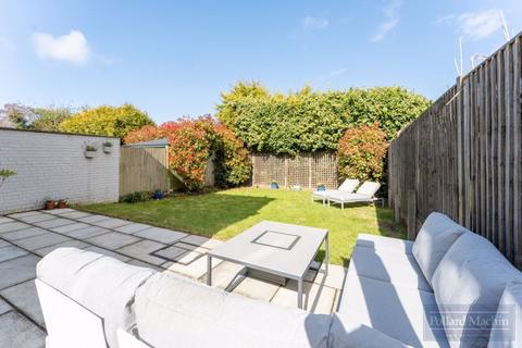 5 Turnstone Close, South Croydon, CR2 8SP