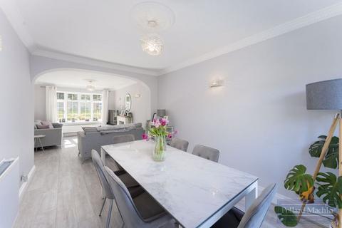 5 Turnstone Close, South Croydon, CR2 8SP