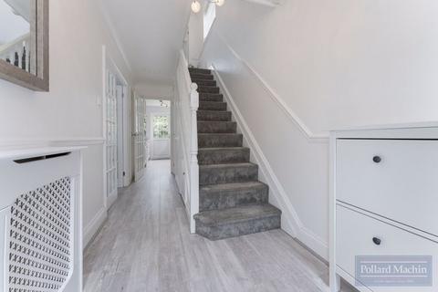 5 Turnstone Close, South Croydon, CR2 8SP