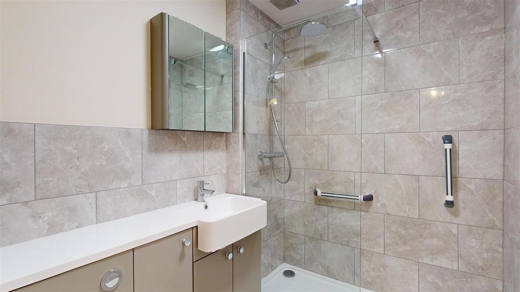 Kingsland Bridge Mansions 8 Shower Room.jpg