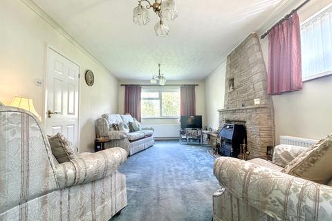 8 Sams Lane, Blunsdon, Swindon, SN26 7AY