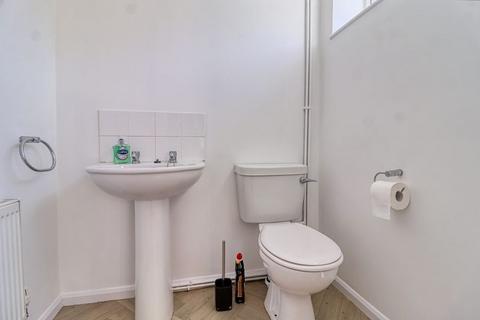 3 bedroom semi-detached house for sale, Middleton Road, Scunthorpe