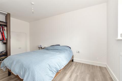 4 bedroom detached house for sale, Seymour Drive, Marden, Marden, Kent