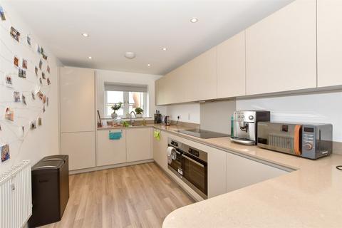 4 bedroom detached house for sale, Seymour Drive, Marden, Marden, Kent