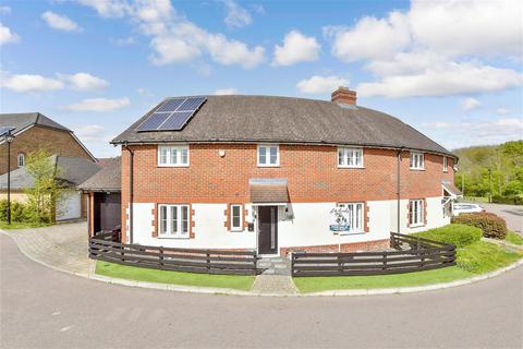 3 bedroom semi-detached house for sale, Lodge Close, Ashford, Kent
