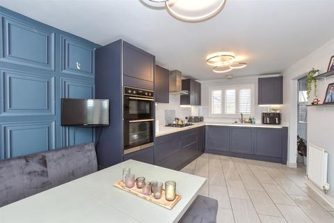 3 bedroom semi-detached house for sale, Lodge Close, Ashford, Kent