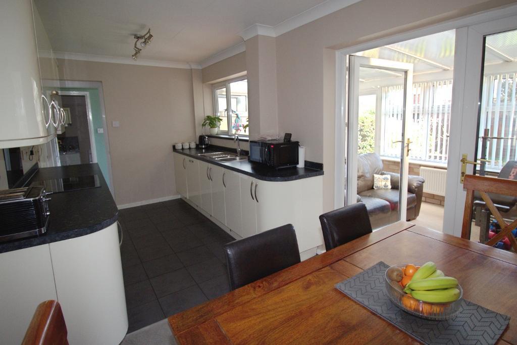 Kitchen Dining Area