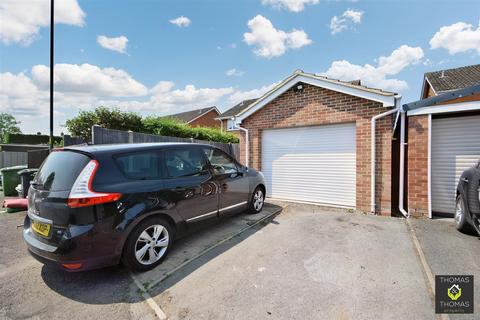 46 Orchard Rise, Tibberton, Gloucester, GL19 3AT