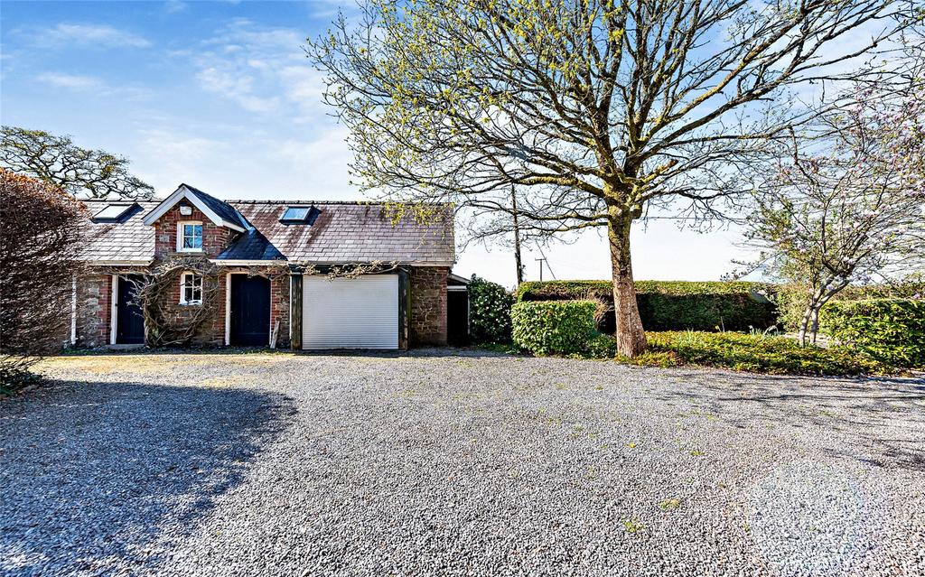 Coach House &amp; Stable