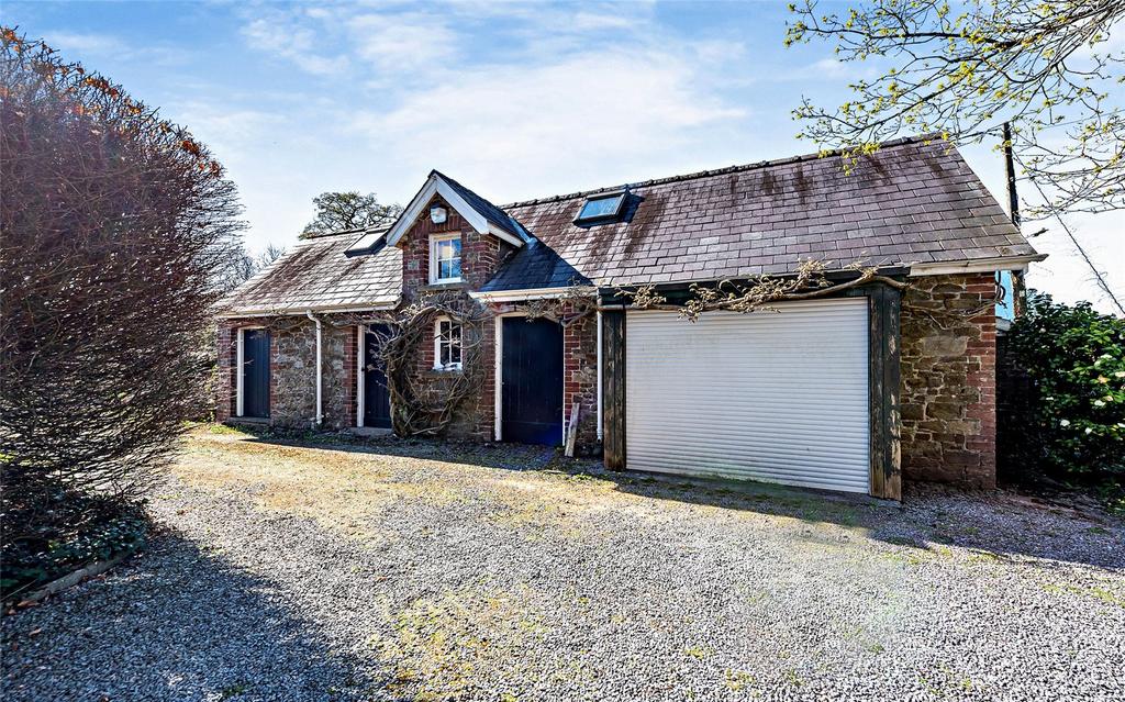 Coach House &amp; Stable