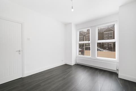 66 Durban Road, London, N17 8EE