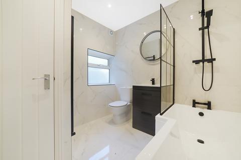 66 Durban Road, London, N17 8EE