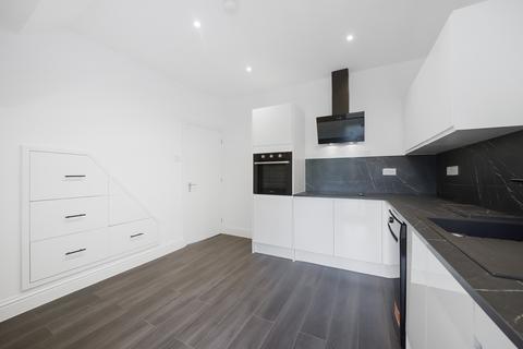 66 Durban Road, London, N17 8EE