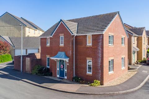 4 bedroom detached house for sale, Nadder Meadow, South Molton