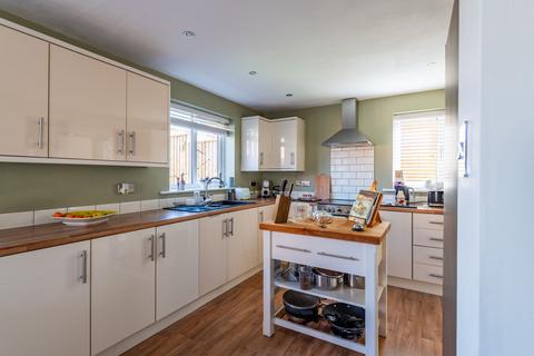 4 bedroom detached house for sale, Nadder Meadow, South Molton