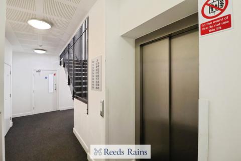 2 bedroom apartment for sale, Maxwell Road, Romford RM7