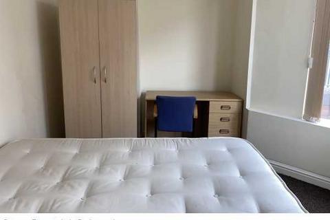 2 bedroom flat to rent, Hampstead Road, Newcastle upon Tyne, NE4 8TP