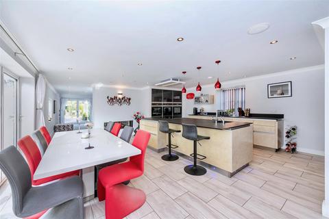 3 bedroom detached house for sale, The Cottages, Long Bennington