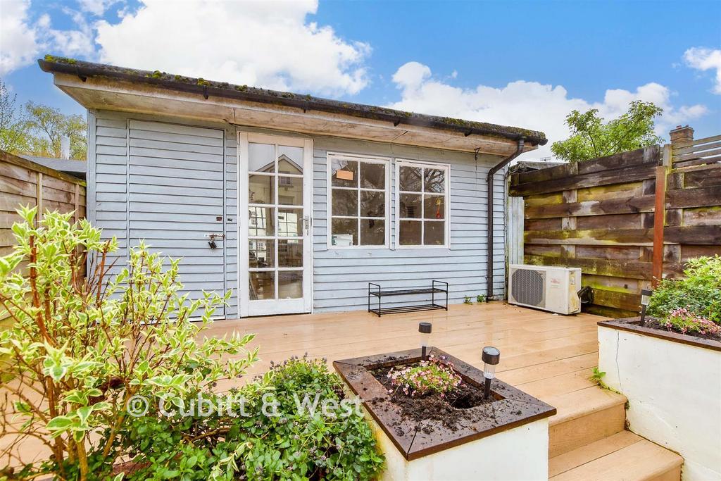 Workshop/Outbuildings
