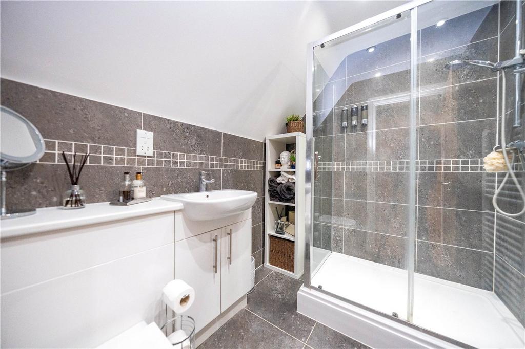 En Suite To Main