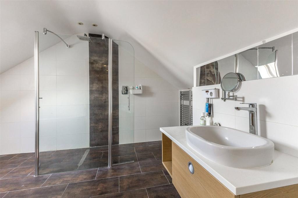Bath/Shower Room