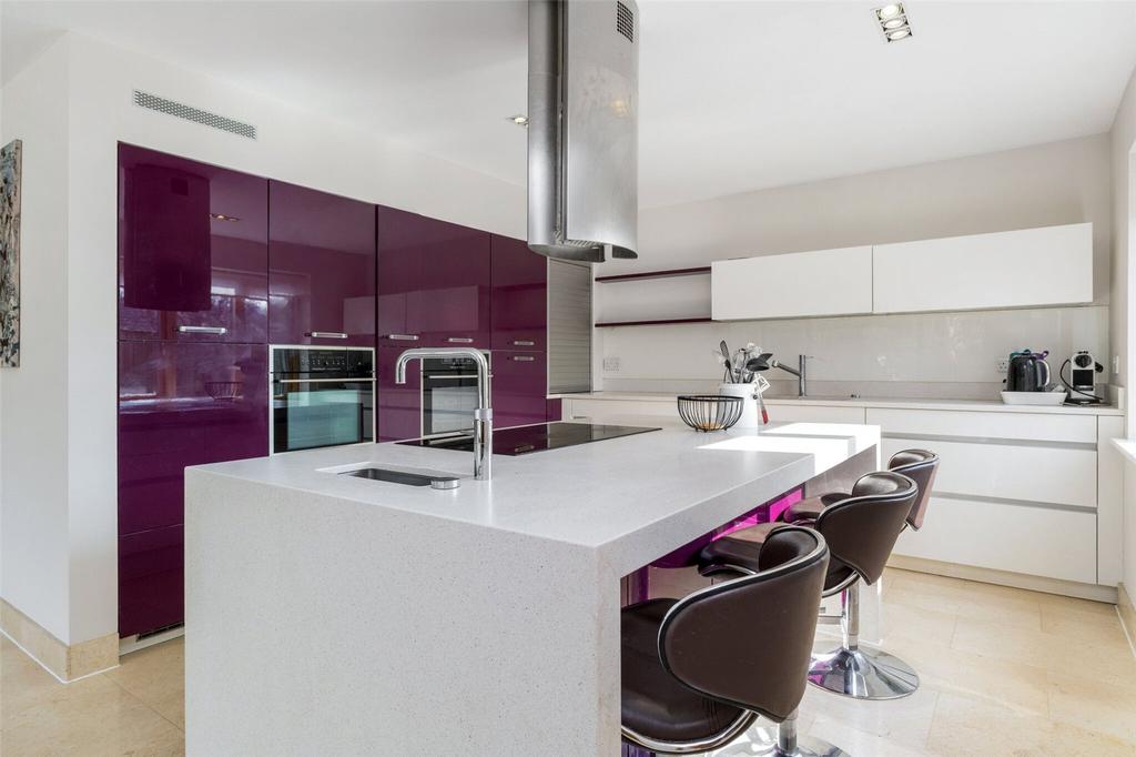 Kitchen/Breakfast