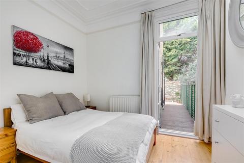 18 Acris Street, London, SW18 2QP