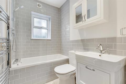 18 Acris Street, London, SW18 2QP
