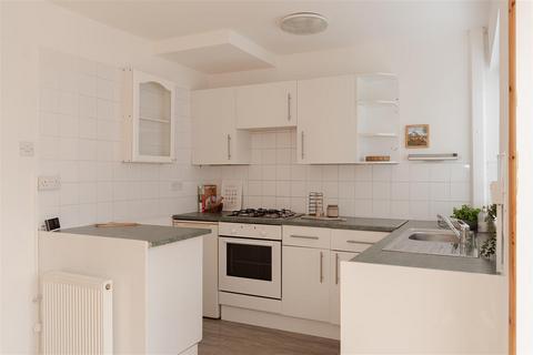 2 bedroom terraced house for sale, Reeve Road, Reigate