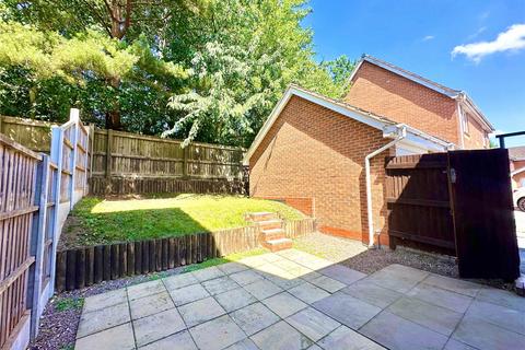 3 bedroom semi-detached house for sale, Holborn Crescent, Priorslee, Telford, Shropshire, TF2