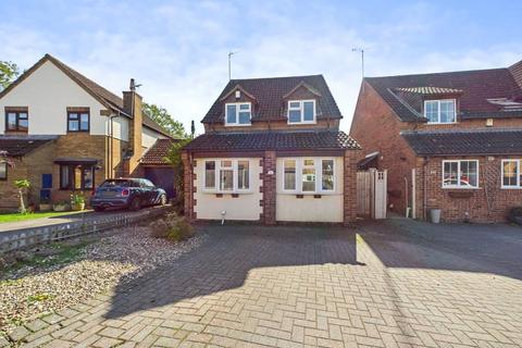 10 Ashleworth Gardens, Quedgeley, Gloucester, GL2 4WU