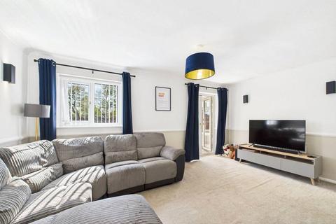 10 Ashleworth Gardens, Quedgeley, Gloucester, GL2 4WU