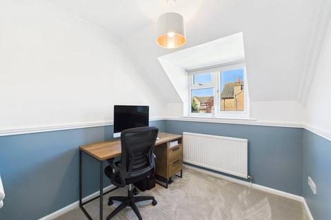 10 Ashleworth Gardens, Quedgeley, Gloucester, GL2 4WU