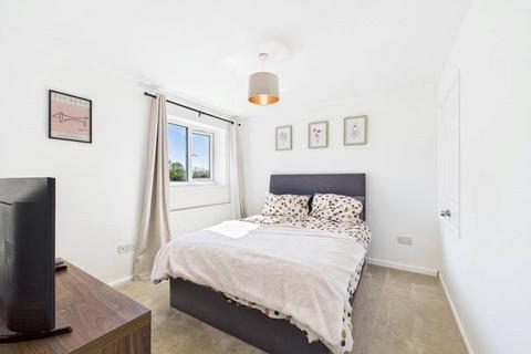 10 Ashleworth Gardens, Quedgeley, Gloucester, GL2 4WU