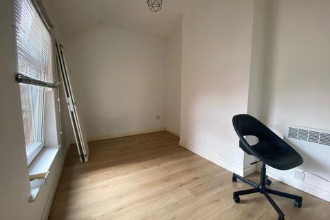1 bedroom apartment to rent, Harborough Road, Kingsthorpe, Northampton, NN2 7AZ