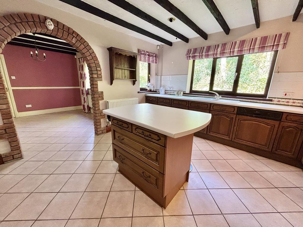 Kitchen / Breakfast Room