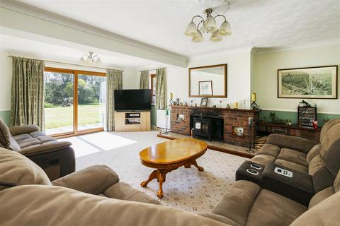undefined, Laytham, York