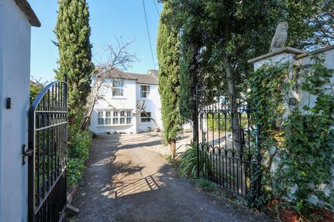 6 bedroom semi-detached house for sale, London Road, Burgess Hill, RH15