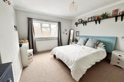 24 Shottery Road, Stratford-upon-avon, CV37 9QA